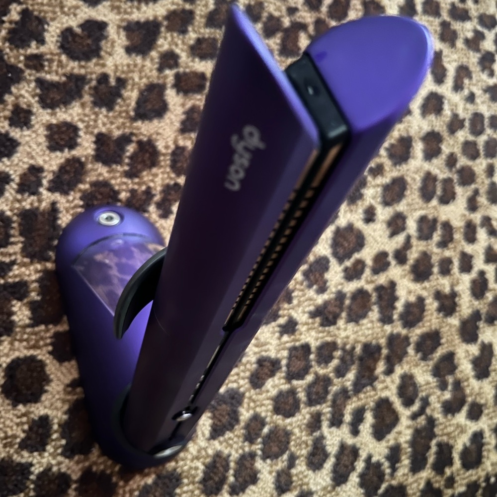 Dyson corrale straighter